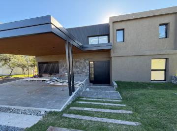 Casa de 7 ambientes, La Calera · La Deseada Excelente Casa de 3 Dorm y 3 Banos Increíble Diseño y Vistas