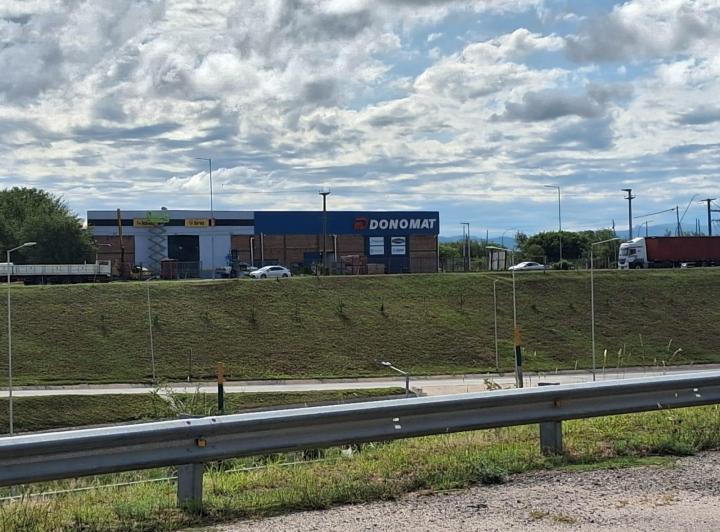 Local comercial · 600m²