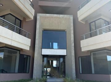 Departamento · 80m² · 4 Ambientes · 1 Cochera · Departamento - El Manantial