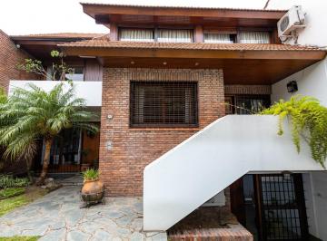 Casa · 265m² · 7 Ambientes · 3 Cocheras · Santilli - Colombres 1486 Lomas de Zamora
