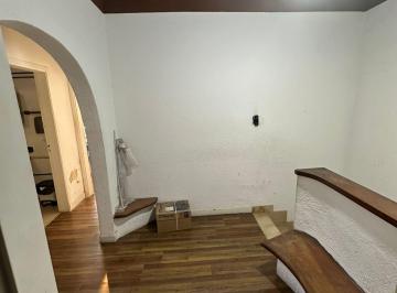 Oficina comercial de 3 ambientes, Quilmes · PH en Quilmes - Ubicacion Privilegiada