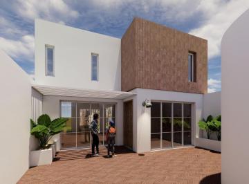 Casa · 136m² · 5 Ambientes · Venta Casa de Pasillo de 2 Plantas con 3 Dorm. + 2 Patios Barrio Abasto, Rosario