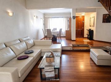 Casa · 234m² · 5 Ambientes · 2 Cocheras · Venta | Casa | 5 Ambientes | Banfield