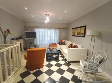 PH · 182m² · 5 Ambientes · 2 Cocheras · Venta | PH | 5 Ambientes | Lomas de Zamora