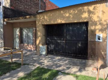 Casa · 173m² · 2 Dormitorios · 1 Cochera · Casa con Dpto en Zona Norte, Santa Fe
