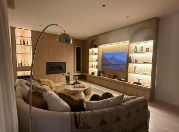 Casa de 8 ambientes, Tigre · Excelente Casa en Venta en Carpinchos! Lote Interno Hermoso Diseño!