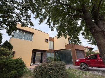 Casa · 500m² · 7 Ambientes · 1 Cochera · Casa en Venta