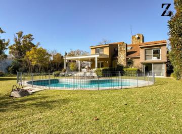 Casa · 550m² · 6 Ambientes · 8 Cocheras · Casa en Venta de 1800 m² de Lote y 550 m² Cubiertos en La Horqueta