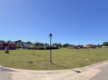 Terreno · 702m² · Venta. Lote Interno de 702 m². Barrio Privado Arenas Chico