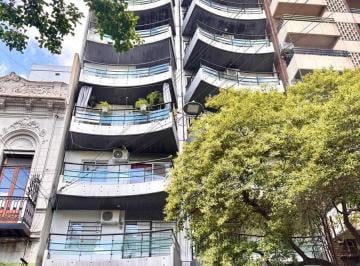 Garage · 2 Ambientes · 1 Cochera · Venta Cochera Roca 400 Oportunidad Apto Crédito Centro