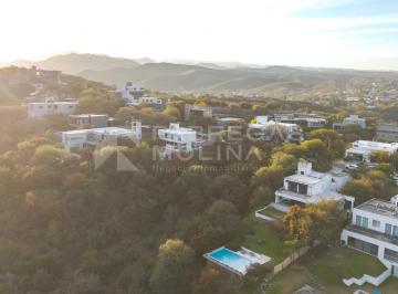 Terreno · 2000m² · ¡Venta! Lote en Cinco Lomas ¡Pendiente Positiva! ¡Con Escritura!