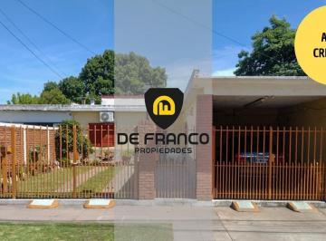 Casa · 205m² · 4 Ambientes · 1 Cochera · Venta Casa 4 Ambientes en Jose C Paz Apto Credito Quincho Pileta