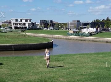 Terreno · 813m² · Lote en Venta con Salida Al Río Luján en El Yacht, Nordelta