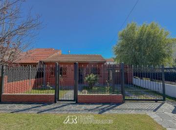 Casa · 107m² · 3 Ambientes · 3 Cocheras · Piran 1357 | Caisamar