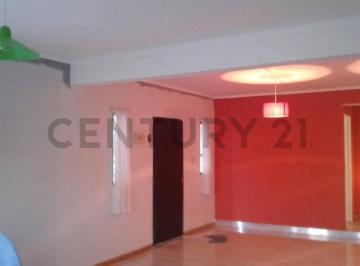 Casa · 90m² · 3 Ambientes · 2 Cocheras · Casa en Venta de Dos Dorm. en Jose Hernandez