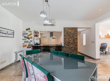 Casa · 160m² · 6 Ambientes · 2 Cocheras · Venta Casa 5 Ambientes Villa Sarmiento Amoblada