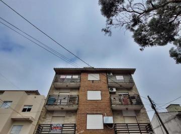 Departamento · 33m² · 2 Ambientes · Departamento 2 Ambientes 2º por por Escalera San Bernardo