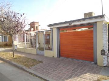 Casa de 8 ambientes, Córdoba · Matienzo, Impecable Propiedad Muy Linda Zona.