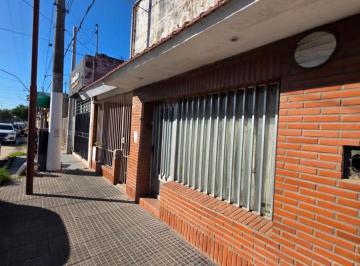 Casa de 6 ambientes, Ciudad de Santa Fe · Estanislao Zeballos 4400 - 3 Dorm, Patio, Asador, Living - Comedor (135 M²)