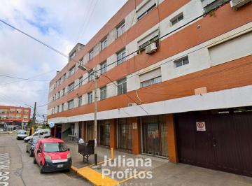 Edificio · Departamento Dos Ambientes en Venta - Florencio Varela