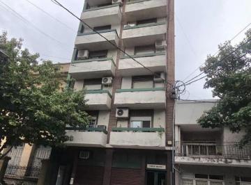 Departamento · 103m² · 3 Ambientes · Departmento de Buenas Dimensiones en Recoleta