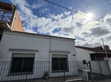 Casa · 172m² · 7 Ambientes · 1 Cochera · Casa en Venta 3 Dorm. Gonnet