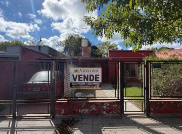 Casa de 5 ambientes, Brandsen · Casa de 60 m², Sobre Calle Saenz Peña, Coronel Brandsen, Buenos Aires.