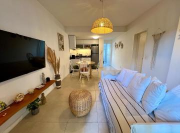 Departamento · 42m² · 2 Ambientes · 1 Cochera · Departamento Dos Ambientes con Cochera en Venta - Bernal Centro