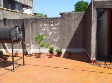 PH · 86m² · 4 Ambientes · 1 Cochera · 4 Amb T/casa Al Fte "C/cochera", Terraza 8x8, Balcón 8x1. 1er Piso C/entrada Independiente. Excelen