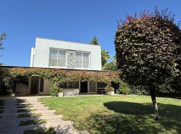 Casa de 2 ambientes, La Puntilla · Casa en Venta en Barrio Mirador Sur