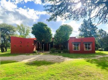 Casa · 705m² · 12 Ambientes · 4 Cocheras · Complejo Turístico en Venta – Nono, Traslasierra