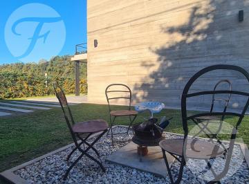 Casa · 132m² · 4 Ambientes · 2 Cocheras · Casa en Venta en Driving Golf San Pedro | 1000 m² de Lote, Piscina y Galería con Parrilla