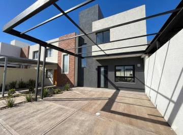 Casa de 4 ambientes, Córdoba · Duplex a Estrenar 3 Dormitorio Espacio de Escritorio Docta Boulevard
