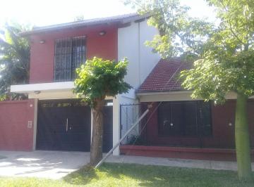 Casa · 293m² · 7 Ambientes · 1 Cochera · Chalet + Loft Ideal 2 Familias/ Opcional Lote Lindero 300 m² Para Venta