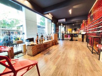Local comercial , Recoleta · Muy Buen Local con Amplia Vidriera en Fantástica Ubicación