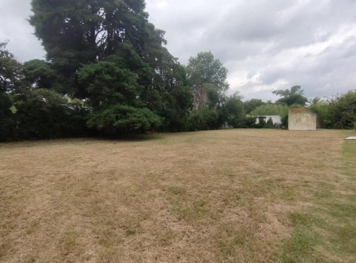 Terreno · 1472m²