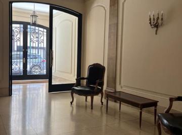 Departamento · 144m² · 4 Ambientes · 1 Cochera · Edificio Francés: Piso de 4 Amb. C/ Cochera