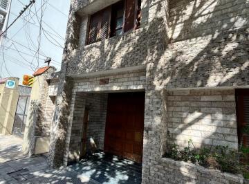 Casa · 108m² · 3 Ambientes · 1 Cochera · Casa Dos Dorm. en Venta en Barrio Refinería