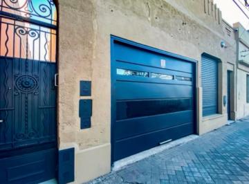 Casa · 210m² · 10 Ambientes · 1 Cochera · Venta/permuta - Casa 3 Dorm. - Pileta - Jardin. Cochera - Saladillo, Rosario.