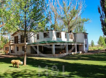 Casa · 400m² · 5 Ambientes · 2 Cocheras · Estancia Urbana en Malargüe: Casa Patronal 8 Hectáreas (Fraccionables)