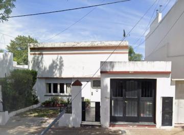 PH · 2 Dormitorios · 1 Cochera · Casa PH Venta La Plata 2 Dorm. Al Frente Independiente Patio