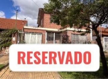 Casa · 180m² · 5 Ambientes · 3 Cocheras · Casa 3 Dorm. en Banfield Este
