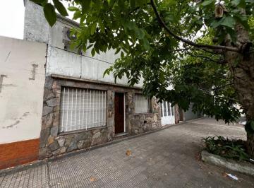 Casa de 3 ambientes, La Plata · Casa en Alquiler en 69 Entre 17 y 18