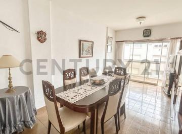 Departamento · 53m² · 3 Ambientes · 1 Cochera · Venta Departamento 3 Ambientes con Cochera y Baulera, Zona Centro