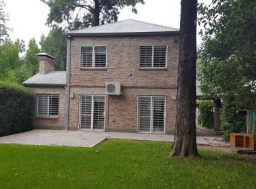 Casa · 120m² · 5 Ambientes · 2 Cocheras · Venta Casa Rosario Fisherton con Cochera Jardin Impecable Apta Credito Bv. Argentino y Acevedo