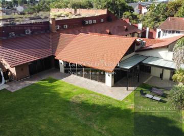 Local comercial · 655m² · 10 Ambientes · 8 Cocheras · Salón en Venta 10 Ambientes en Ituzaingó