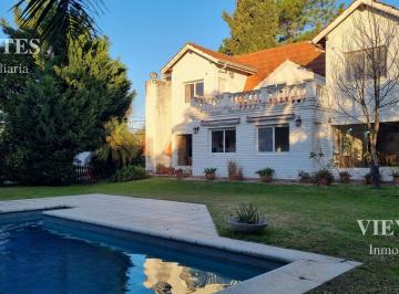 Casa · 684m² · 6 Ambientes · Casa en Venta en Club Privado Loma Verde