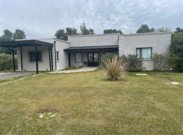 Casa · 194m² · 5 Ambientes · Casa Chalet en Alquiler en Haras del Sol, Pilar, G. B. a. Zona Norte
