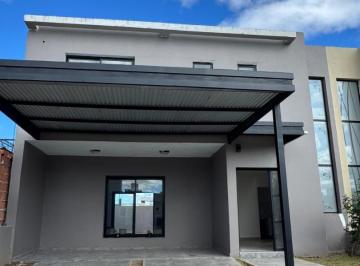 Casa · 156m² · 4 Ambientes · 2 Cocheras · Vende Duplex San Ignacio Tres Habitaciones Cordoba