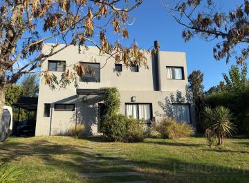 Casa · 170m² · 5 Ambientes · 2 Cocheras · Venta Casa 5 Amb con Pileta en San Agustín, Villanueva, Benavidez